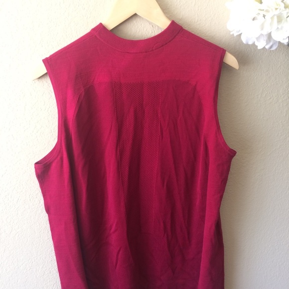 Nike Women's Tech Knit Sleeveless Top - Picture 3 of 4